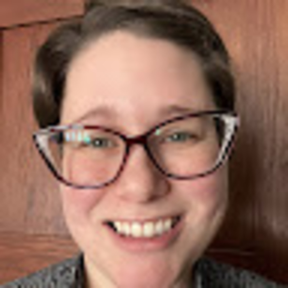 Meet your Posher, Lauren